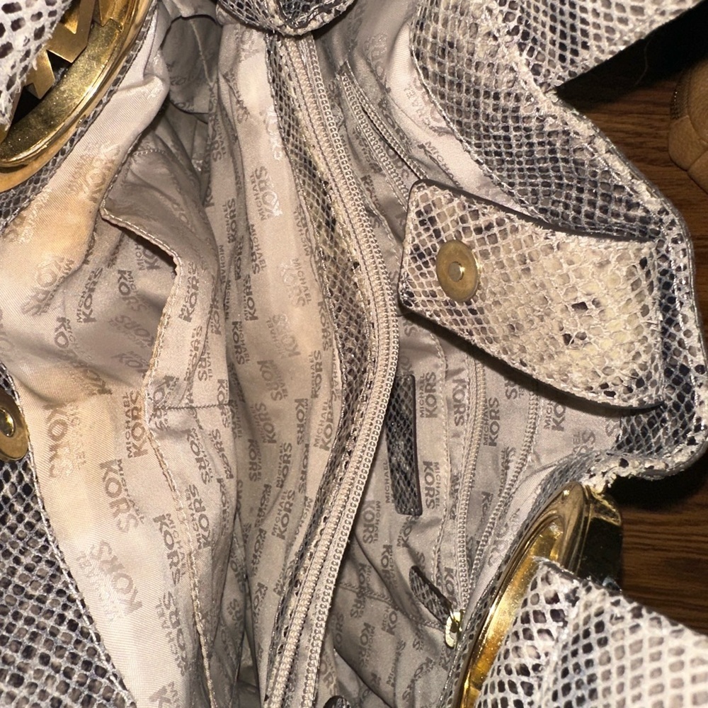 Michael Kors Handbags - Bundle of 3 👛 👜 - Picture 12 of 15